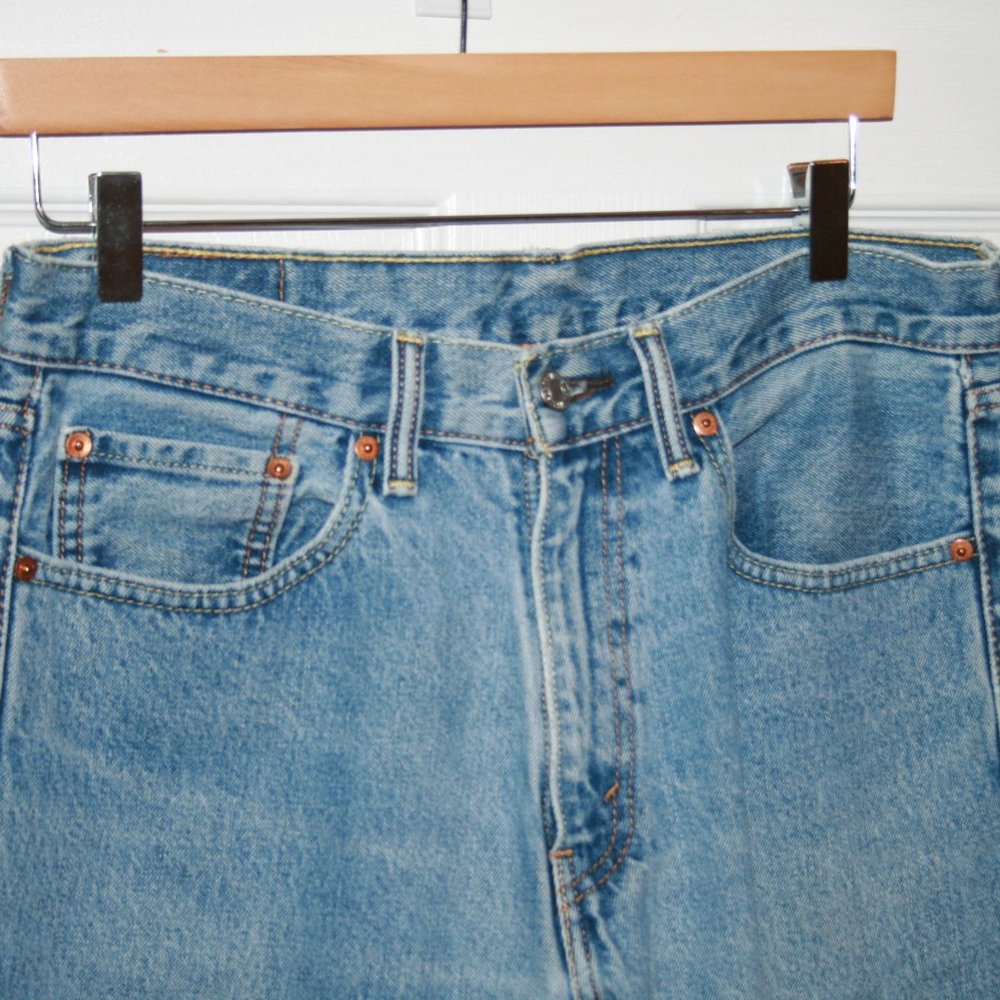 Mid Rise Levi Jeans - Picture 7 of 9
